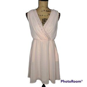 Double Zero Pale Blush Pink Crochet Trim V-neck Dress Small